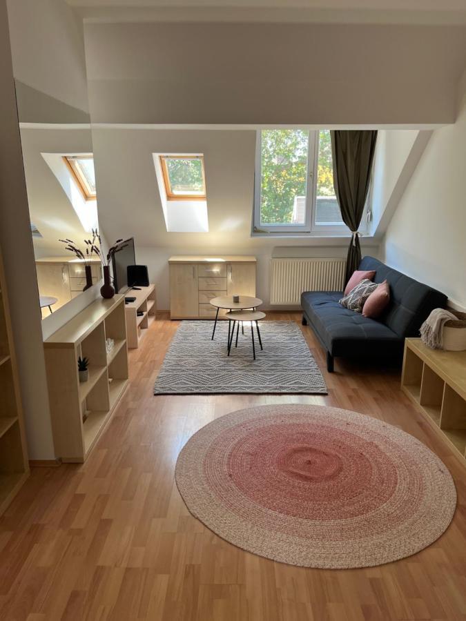 Apartament Studio Loft Pécs Zewnętrze zdjęcie